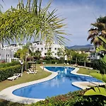 公寓 Charming 2br L Sunsetgolf 埃斯特波纳