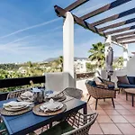 Charming 2br L Sunsetgolf 公寓 埃斯特波纳