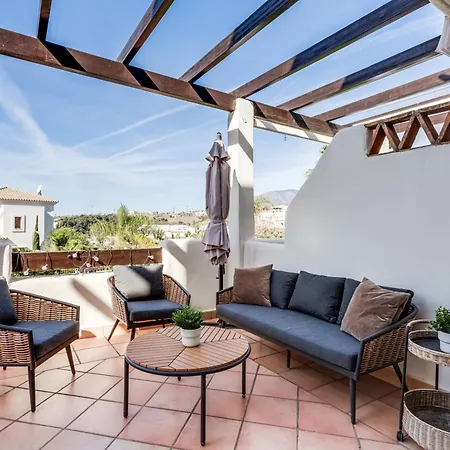 Charming 2br L Sunsetgolf 埃斯特波纳