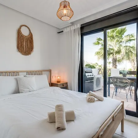 Charming 2br L Sunsetgolf 埃斯特波纳